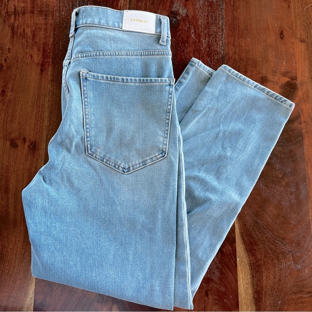 Express super high rise 90’s slim leg jean